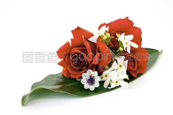 珠寶28與禮品花卉 璀璨與芬芳的完美邂逅